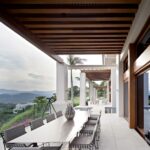 villa-1027-terrace-diner-table